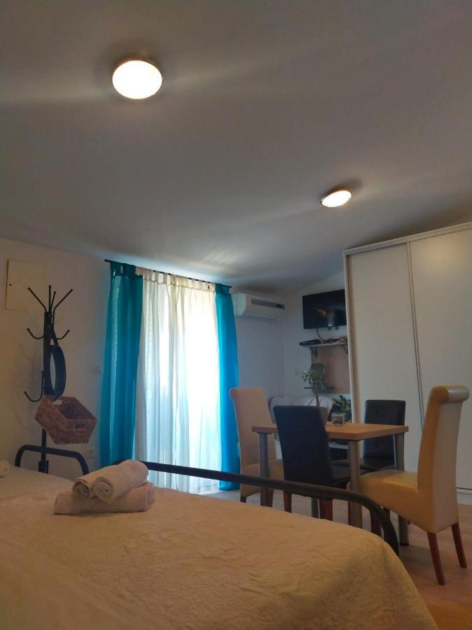 Suzana Sindija Apartment *