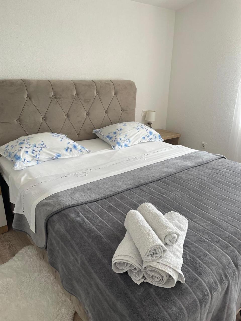 Suzana Sindija Apartment *